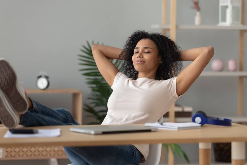 Le vendredi : Un jour de travail à la productivité variable selon les générations